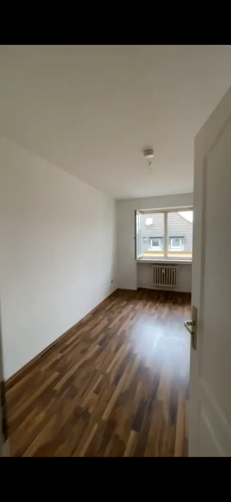 4 Zimmer Wohnung mit 116 m² in Krefeld – Bild 2