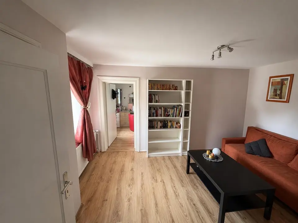 2 Zimmer Wohnung mit 36 m² in Detmold – Bild 1