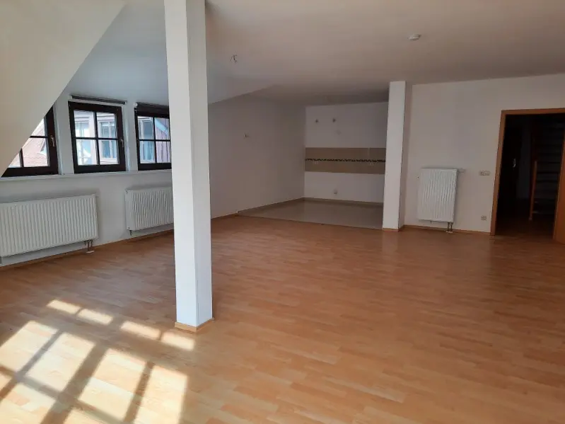 3 Zimmer Wohnung mit 120 m² in Löbau – Bild 2
