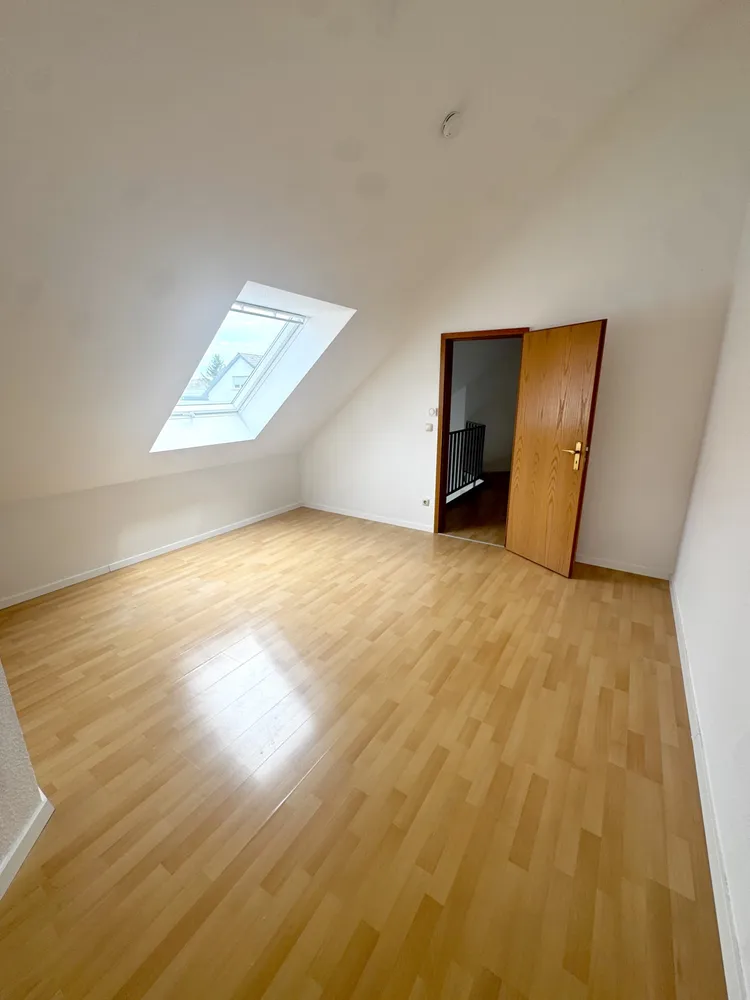 4 Zimmer Wohnung mit 105 m² in Rodgau – Bild 1
