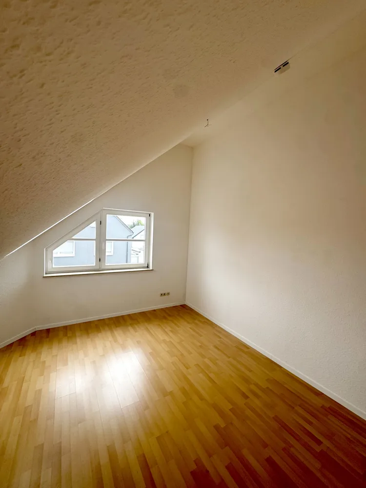 4 Zimmer Wohnung mit 105 m² in Rodgau – Bild 2