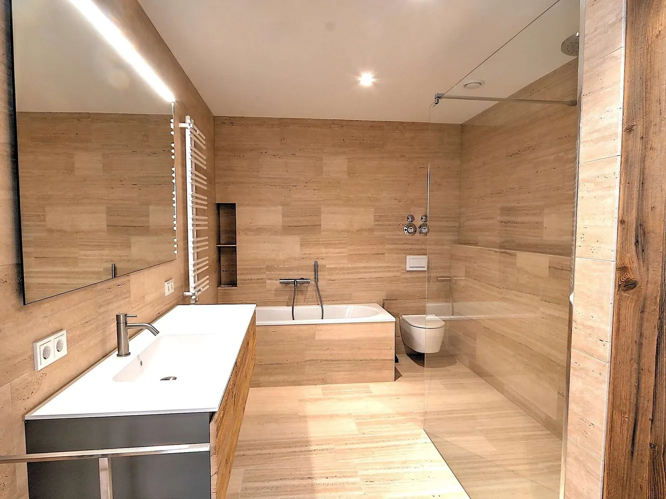 7 Zimmer Wohnung mit 174 m² in München – Bild 11