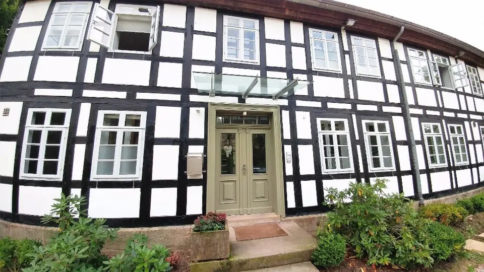 6 Zimmer Haus mit 225 m² in Einbeck – Bild 2