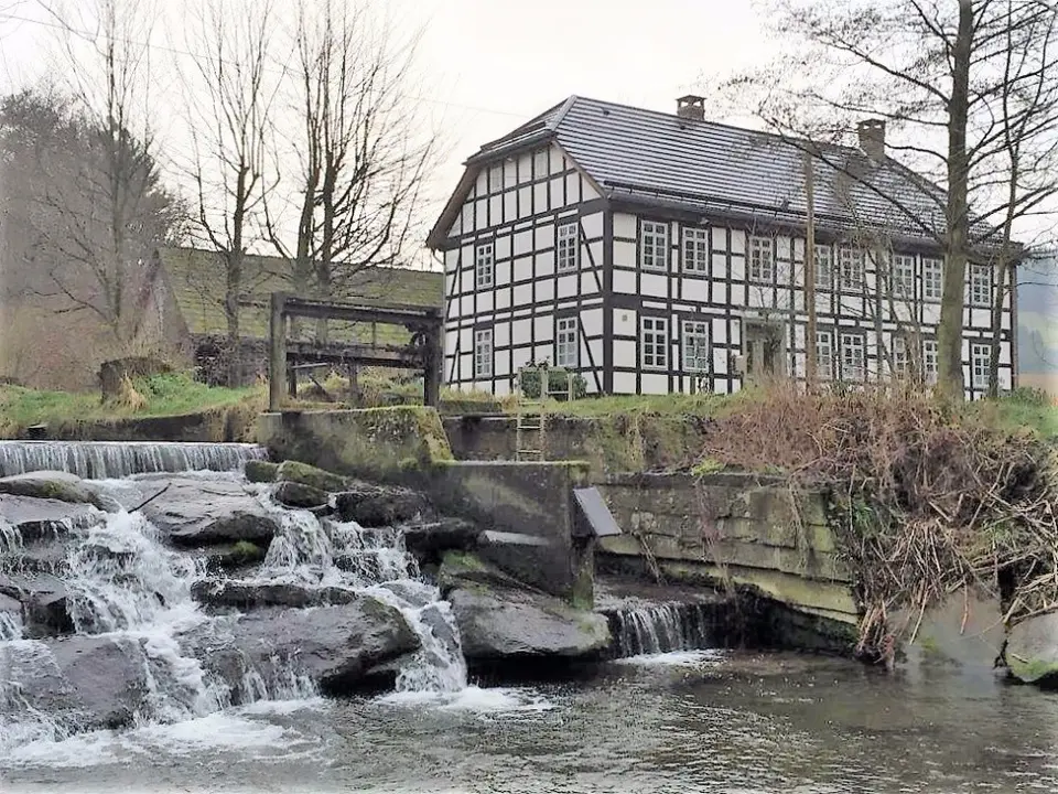 6 Zimmer Haus mit 225 m² in Einbeck – Bild 3