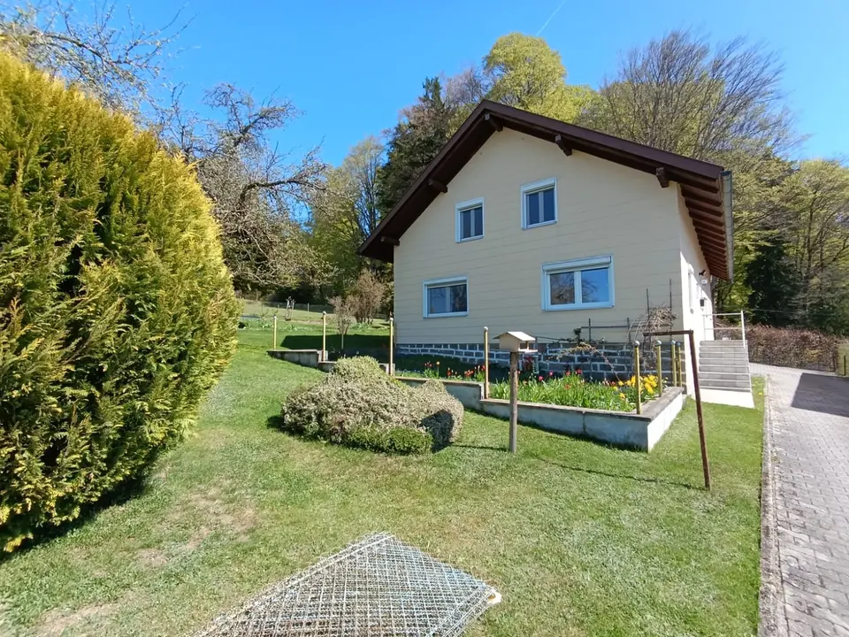 7 Zimmer Haus mit 178 m² in Passau – Bild 1