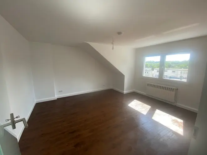 3 Zimmer Wohnung mit 77 m² in Solingen – Bild 2