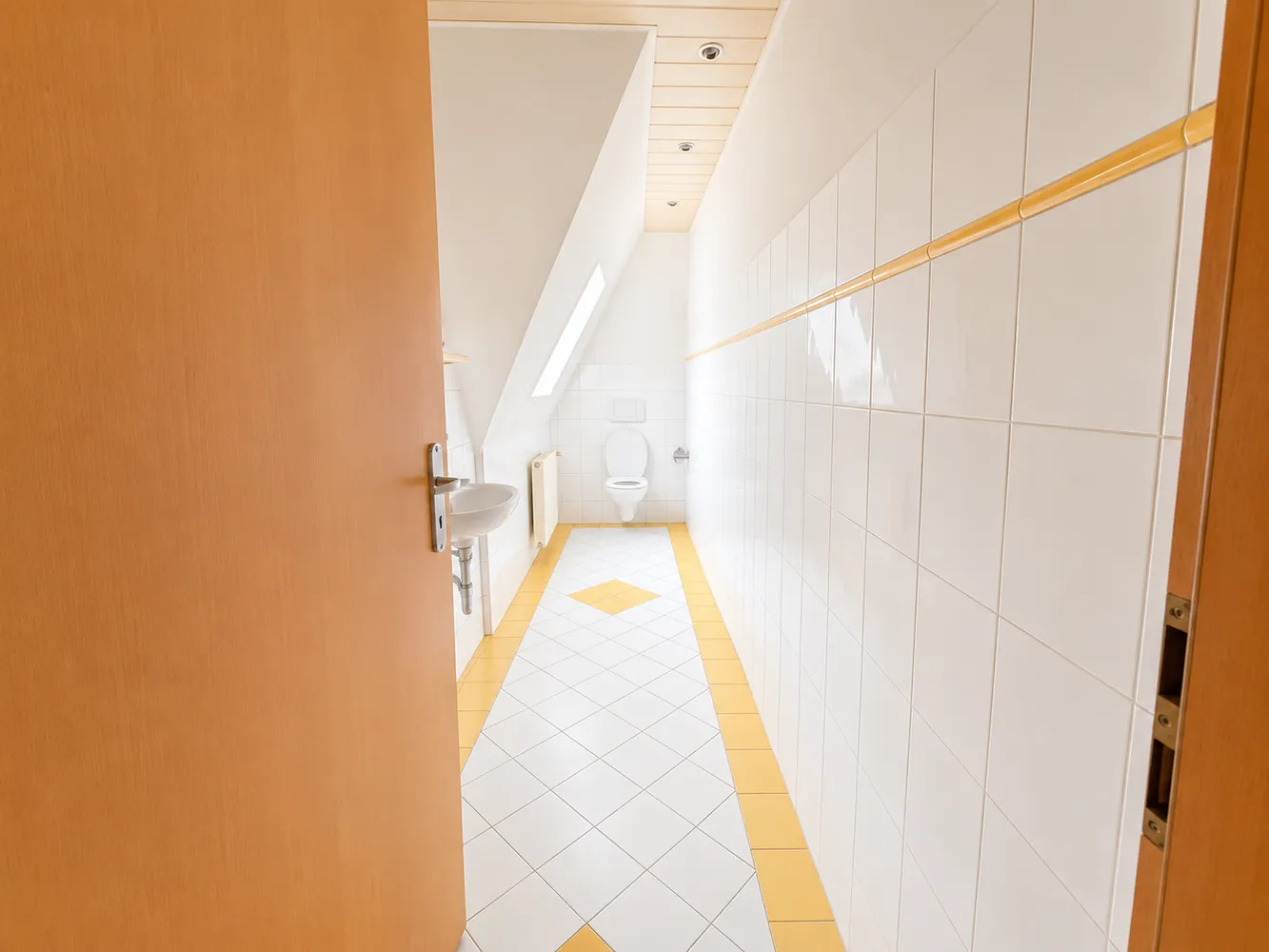 6 Zimmer Wohnung mit 160 m² in Oberhausen – Bild 8