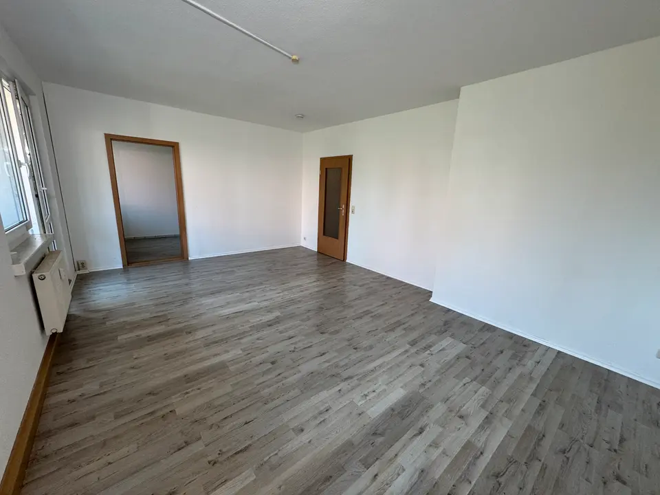 2 Zimmer Wohnung mit 77 m² in Gera – Bild 2