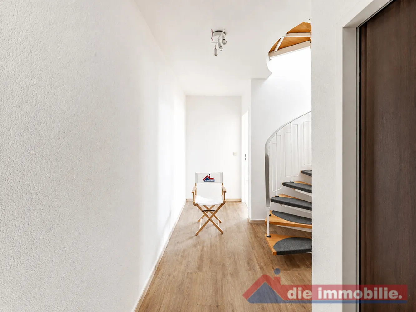 3 Zimmer Wohnung mit 100 m² in Magdeburg – Bild 2