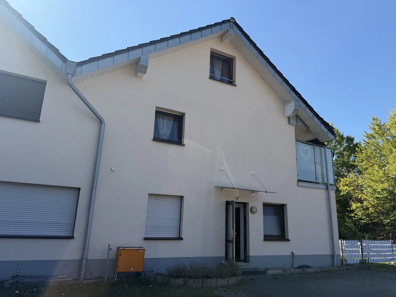 3 Zimmer Wohnung mit 90 m² in Leverkusen – Bild 1