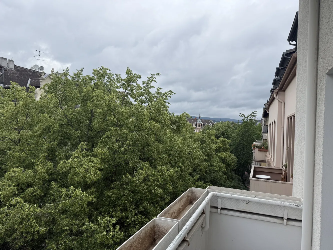 3 Zimmer Wohnung mit 86 m² in Wiesbaden – Bild 2
