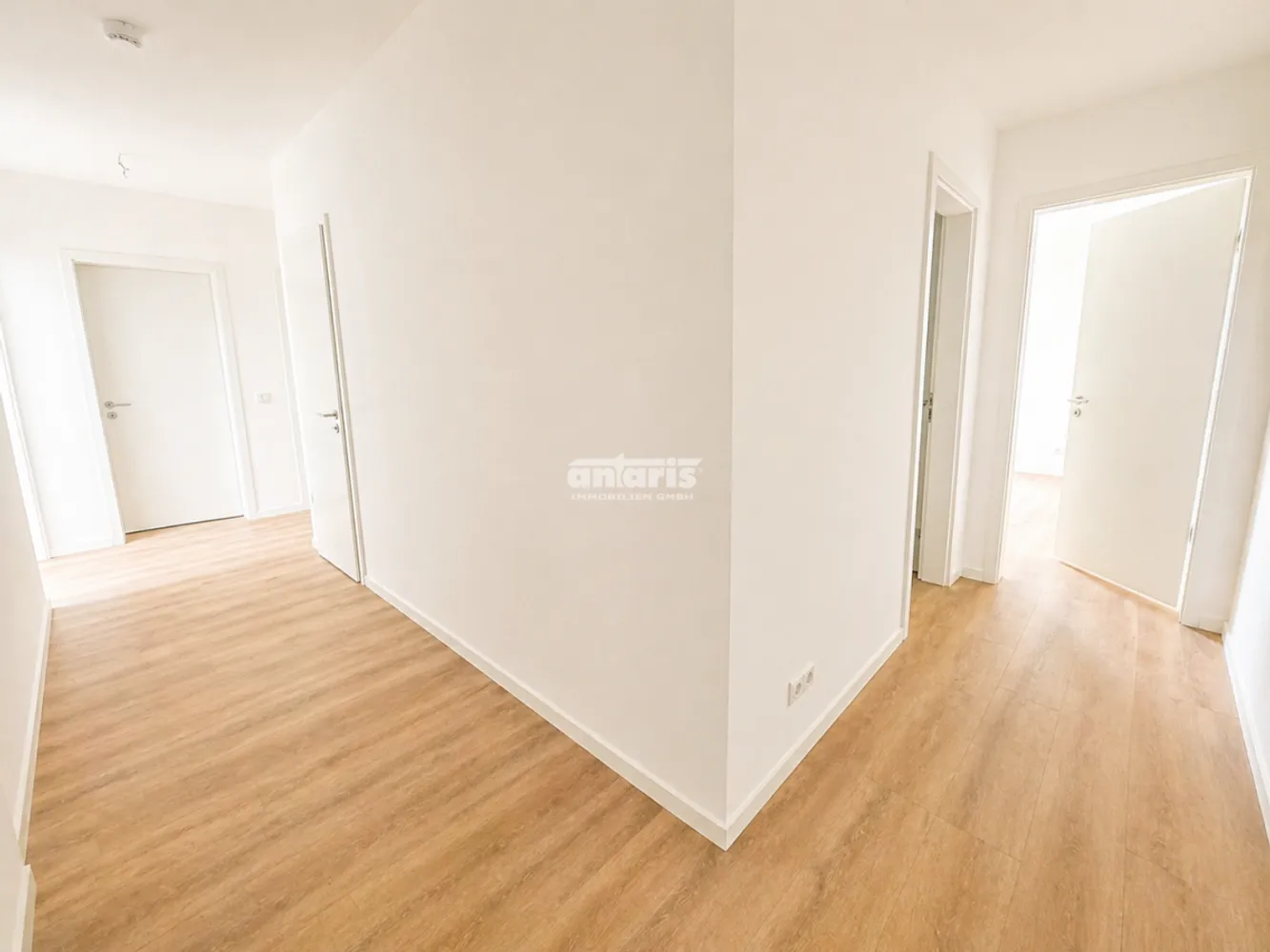 4 Zimmer Wohnung mit 97 m² in Erfurt – Bild 2