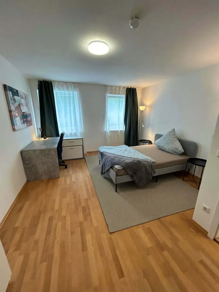 WG-Zimmer mit 12 m² in München – Bild 1