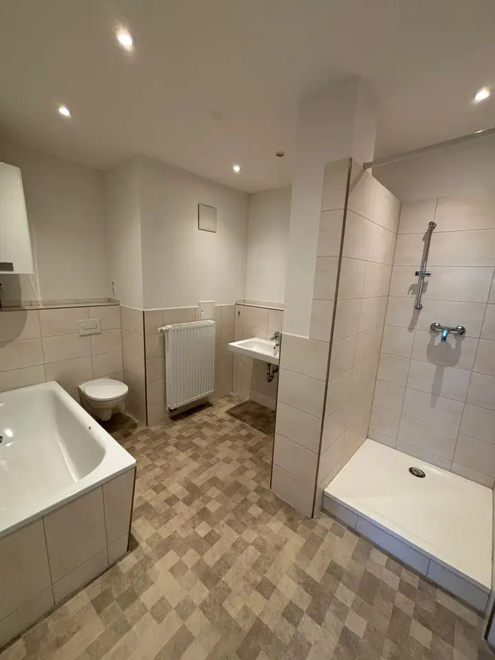 4 Zimmer Wohnung mit 121 m² in Gera – Bild 5