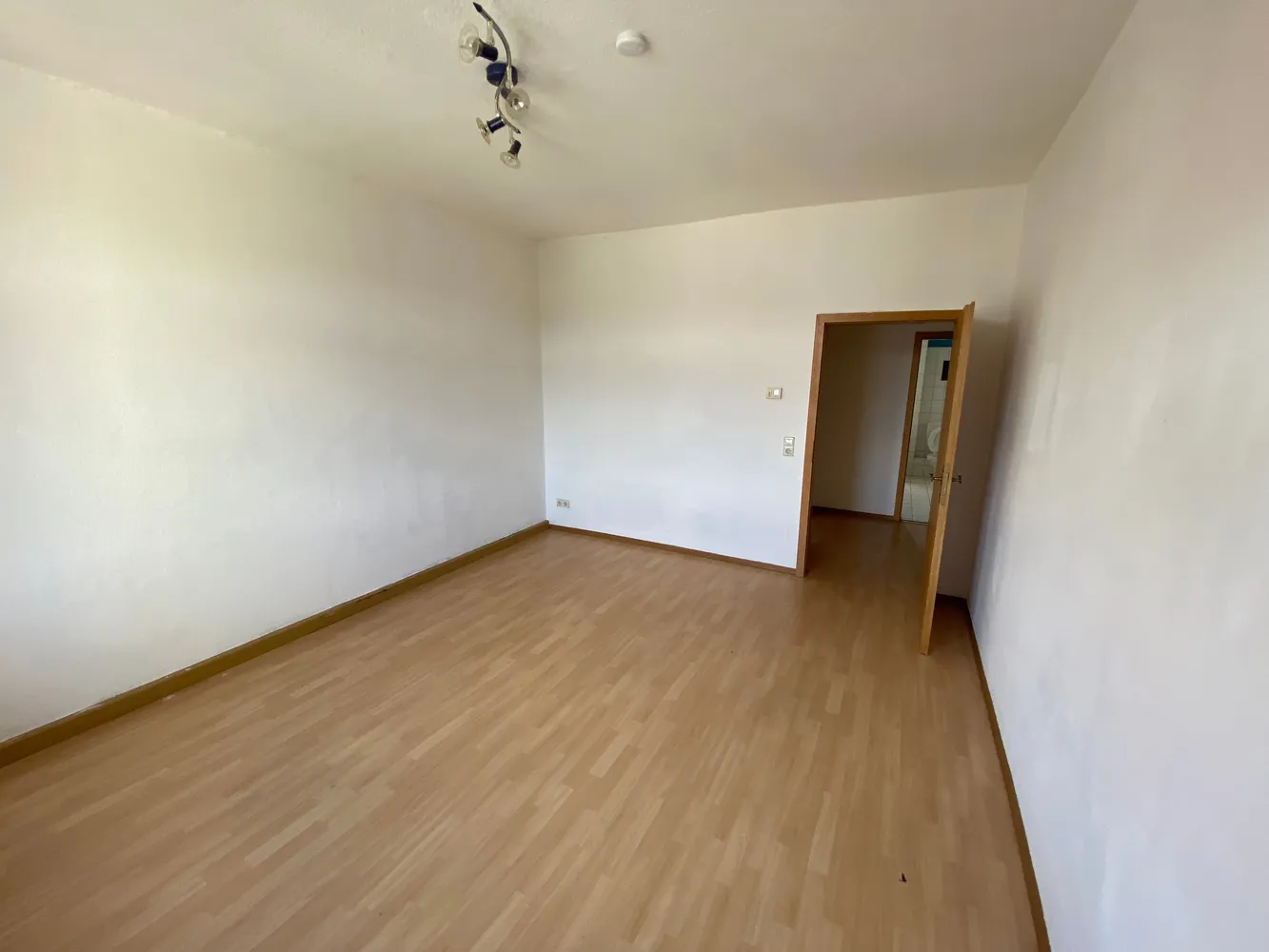 2 Zimmer Wohnung mit 54 m² in Gera – Bild 11