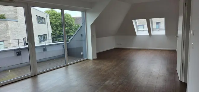 4 Zimmer Wohnung mit 97 m² in Kiel – Bild 2