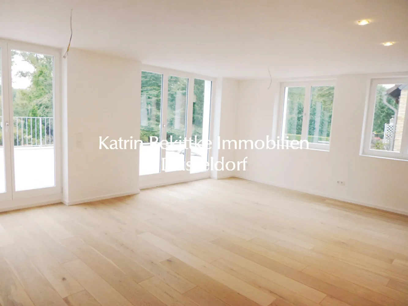 4 Zimmer Wohnung mit 125 m² in Düsseldorf – Bild 1