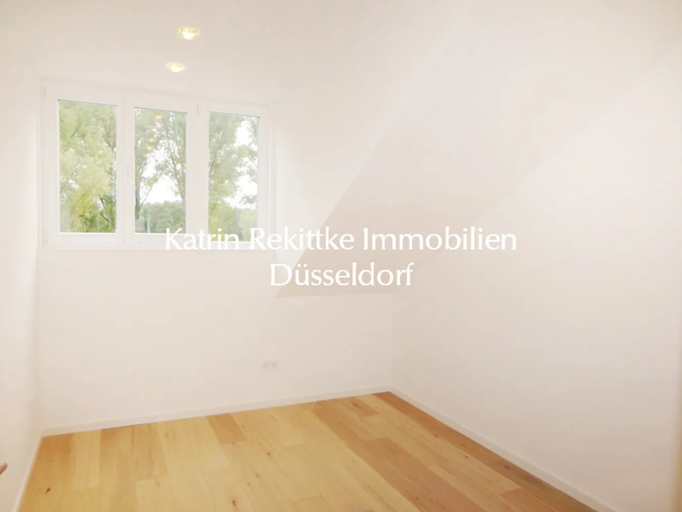4 Zimmer Wohnung mit 125 m² in Düsseldorf – Bild 8
