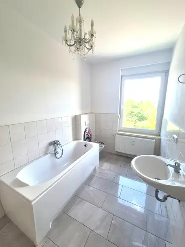 4 Zimmer Wohnung mit 105 m² in Magdeburg – Bild 4