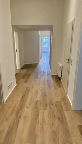 4 Zimmer Wohnung mit 150 m² in Wuppertal – Bild 3