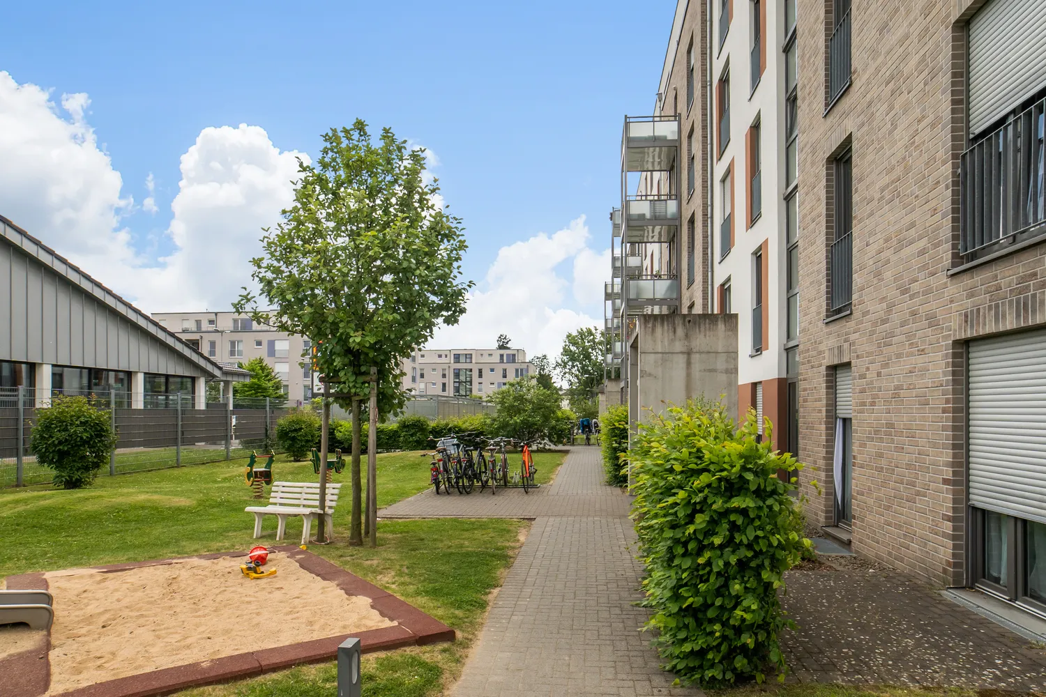 1 Zimmer Wohnung mit 35 m² in Köln – Bild 7
