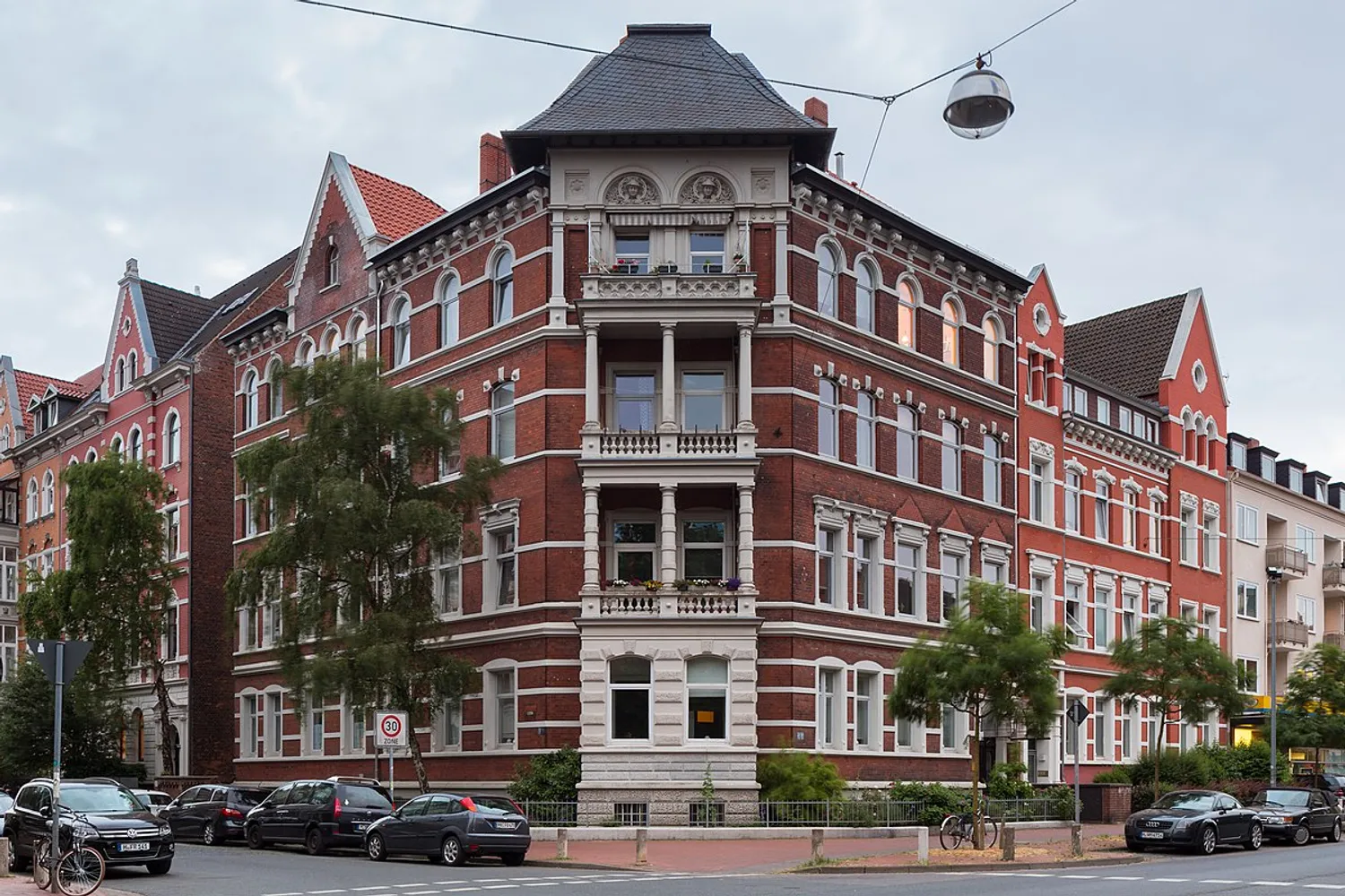 5 Zimmer Wohnung mit 131 m² in Hannover – Bild 1