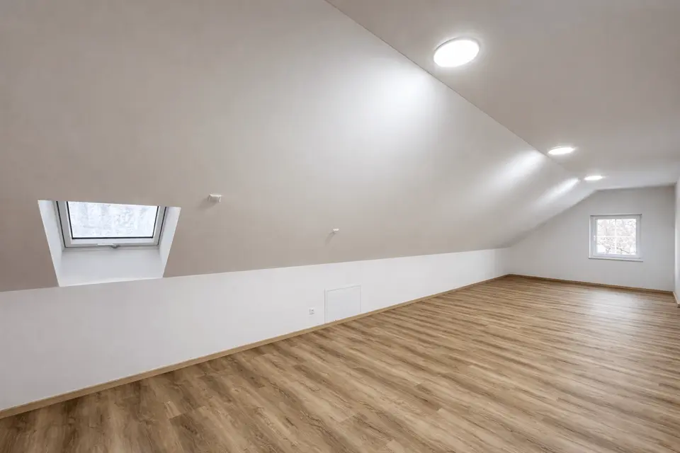 5 Zimmer Wohnung mit 137 m² in Dresden – Bild 2