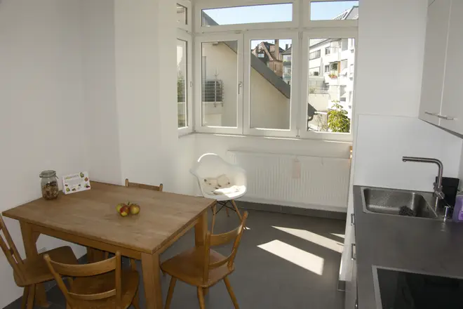 5 Zimmer Wohnung mit 110 m² in Stuttgart – Bild 2