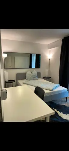 WG-Zimmer mit 10 m² in München – Bild 2