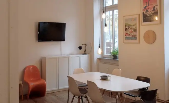 1 Zimmer Wohnung mit 20 m² in Saarbrücken – Bild 2