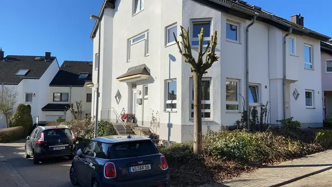 5 Zimmer Haus mit 140 m² in Wiesbaden – Bild 1