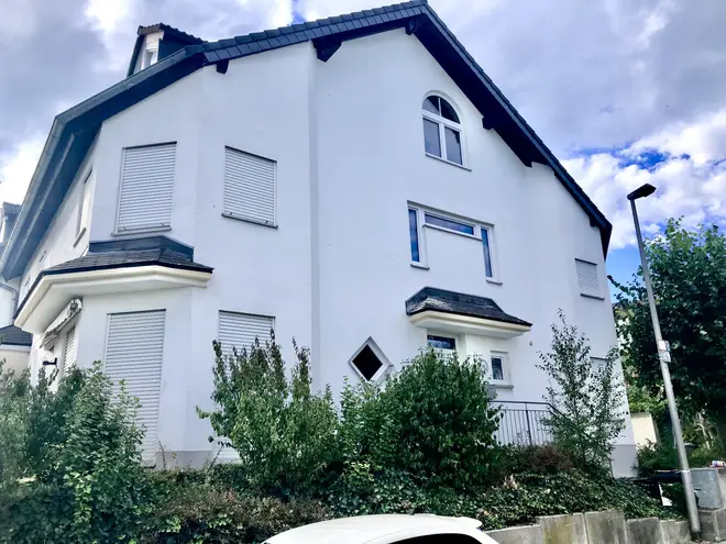 5 Zimmer Haus mit 140 m² in Wiesbaden – Bild 2