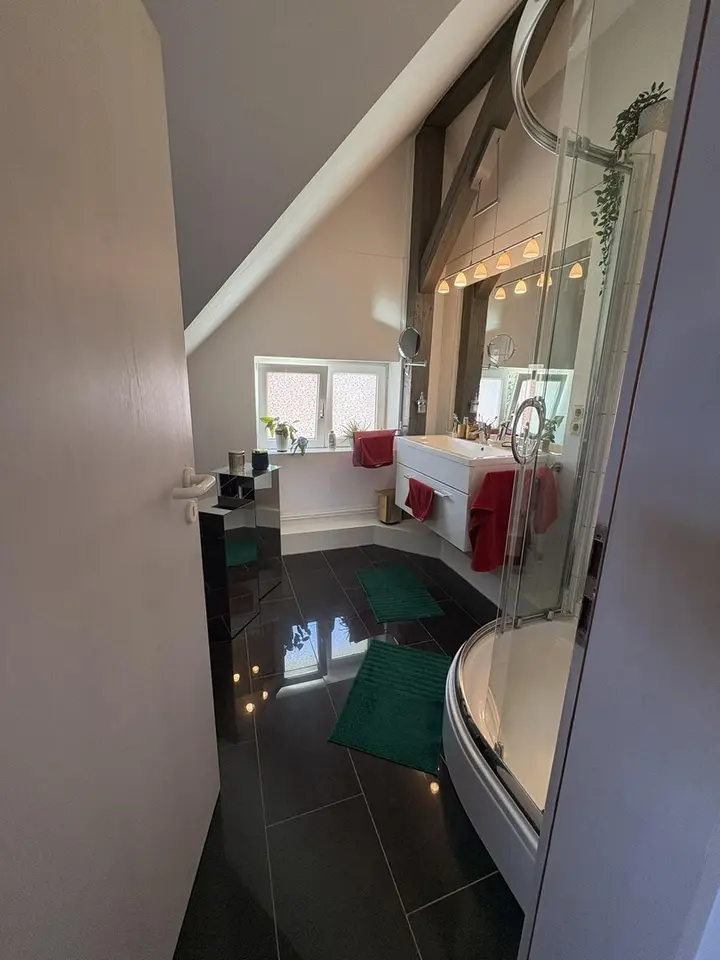 3 Zimmer Wohnung mit 214 m² in Hannover – Bild 2