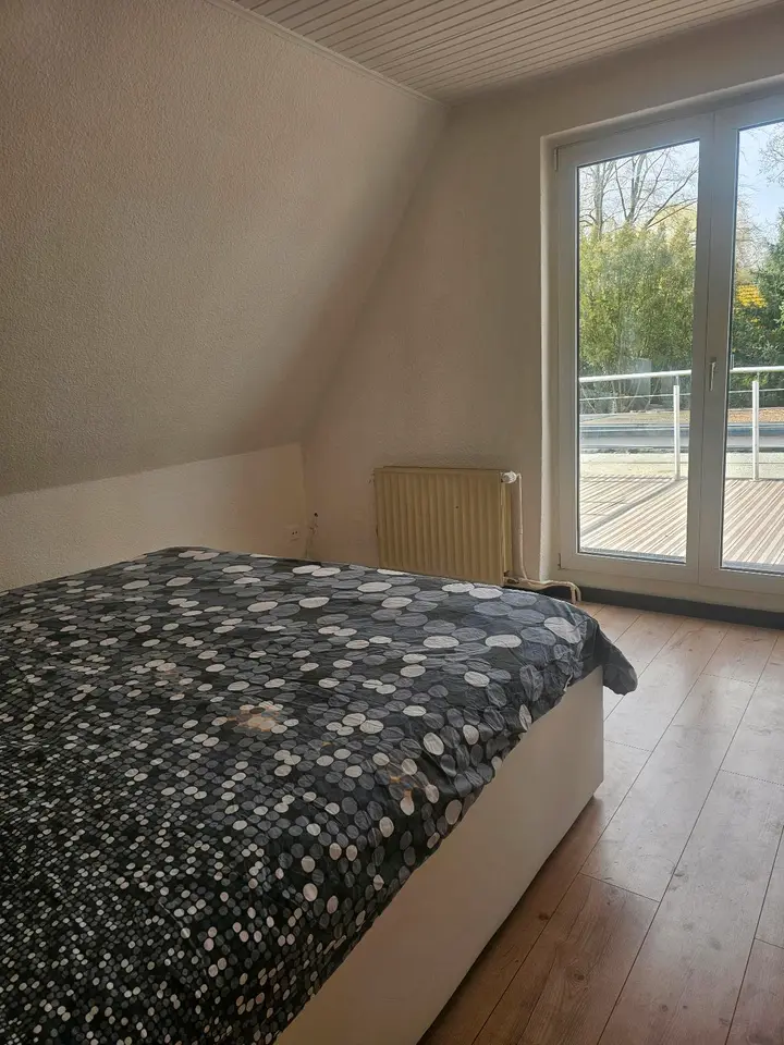 WG-Zimmer mit 90 m² in Norderstedt – Bild 2