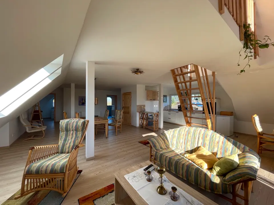 WG-Zimmer mit 118 m² in Cuxhaven – Bild 1