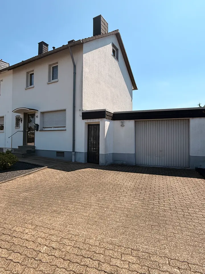 4 Zimmer Haus mit 64 m² in Düren – Bild 1