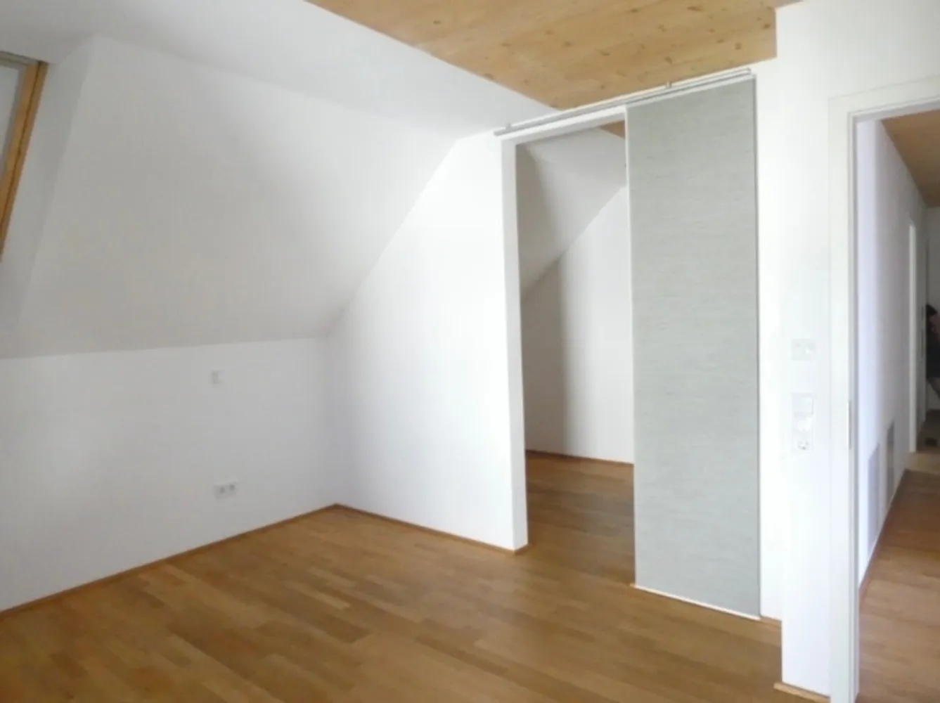 2 Zimmer Wohnung mit 77 m² in Regensburg – Bild 8