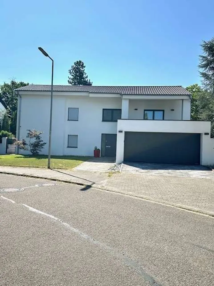 5 Zimmer Haus mit 290 m² in Karlsruhe – Bild 1