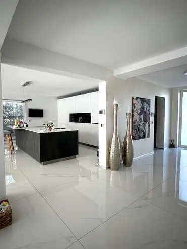 5 Zimmer Haus mit 290 m² in Karlsruhe – Bild 2