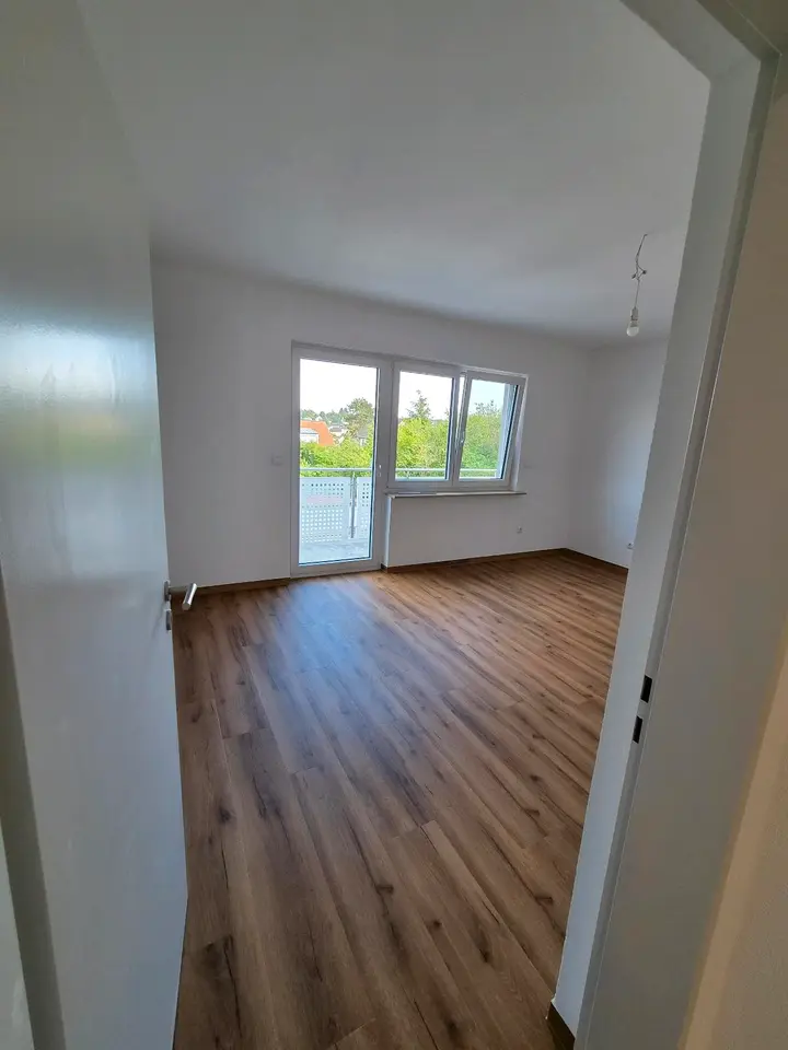 4 Zimmer Wohnung mit 100 m² in Würzburg – Bild 2