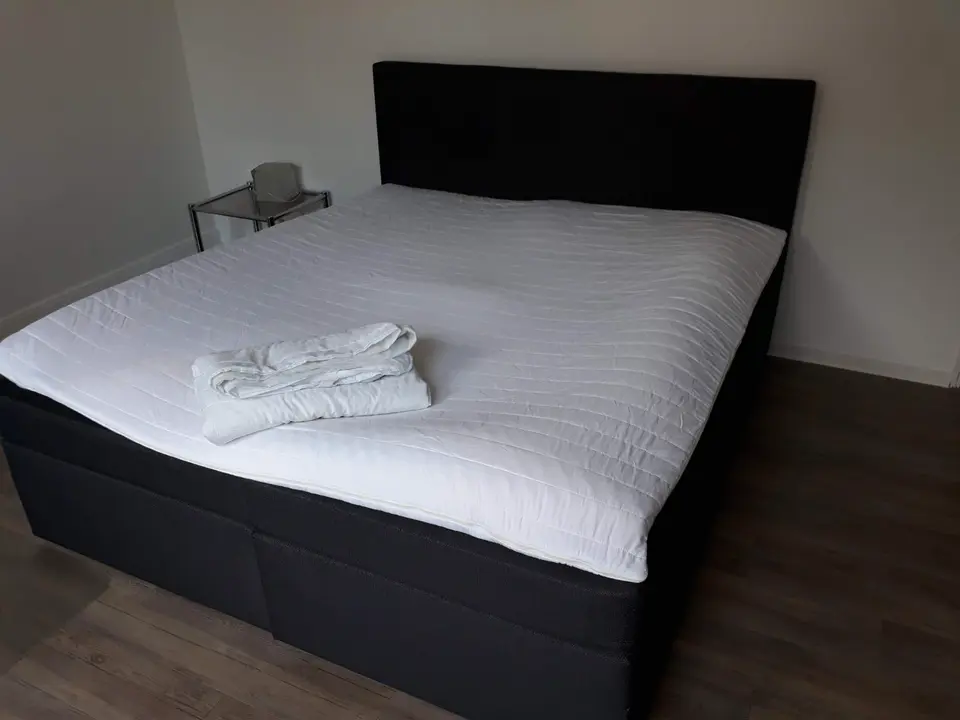 WG-Zimmer mit 125 m² in Stuttgart – Bild 2