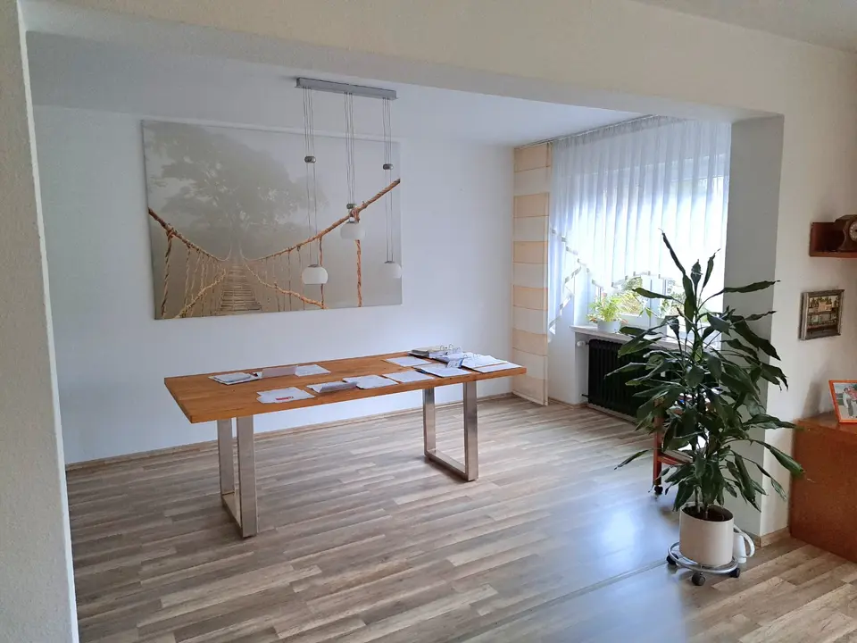 5 Zimmer Wohnung mit 154 m² in Delmenhorst – Bild 2