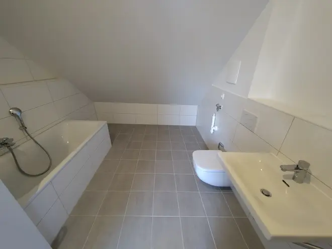 2 Zimmer Wohnung mit 87 m² in München – Bild 11