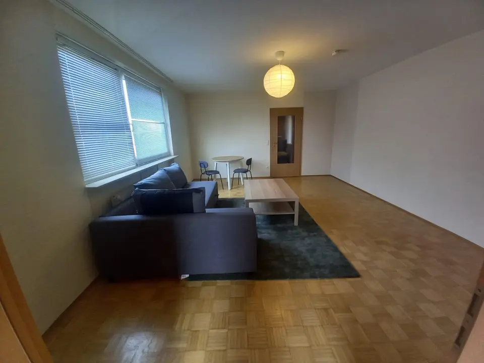 2 Zimmer Wohnung mit 40 m² in Erlangen – Bild 2