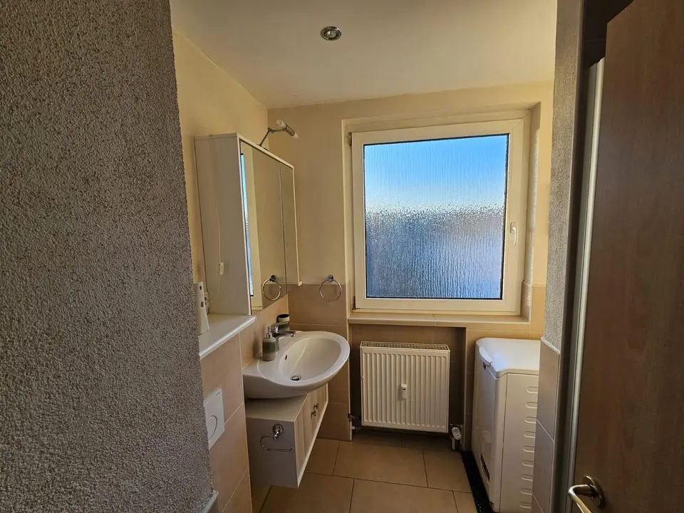 2 Zimmer Wohnung mit 40 m² in Erlangen – Bild 4