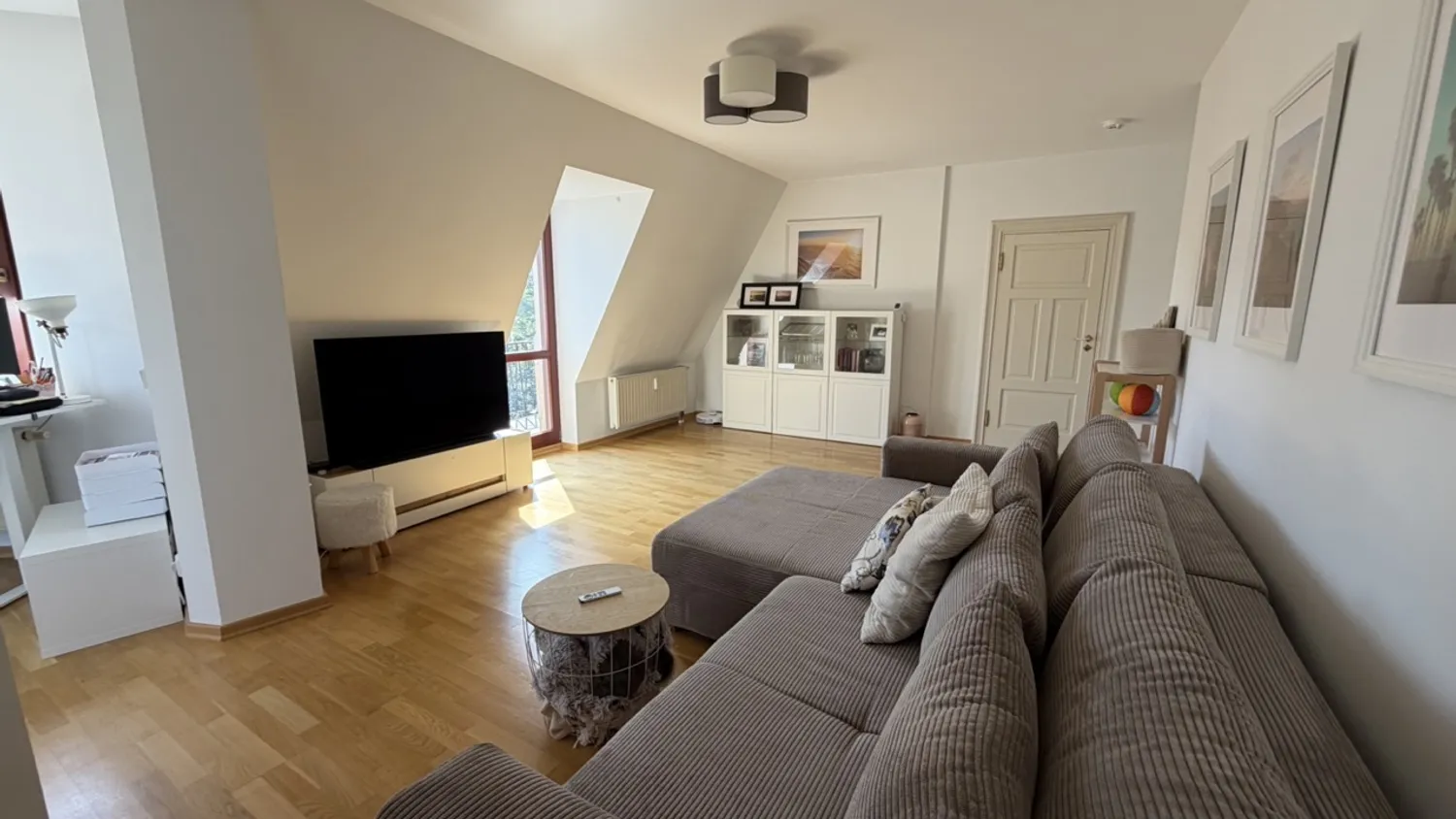 3 Zimmer Wohnung mit 98 m² in Dresden – Bild 1