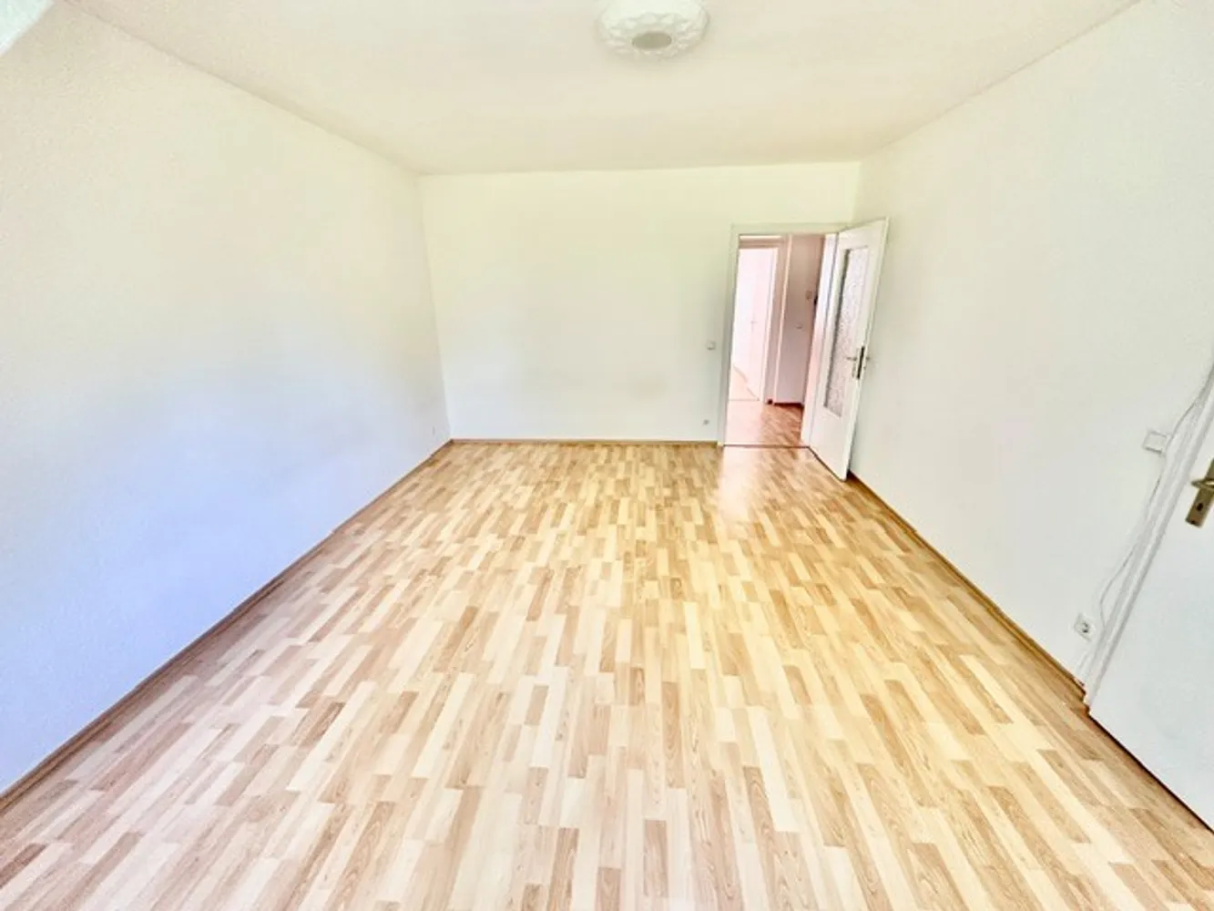 2 Zimmer Wohnung mit 45 m² in Wiesbaden – Bild 3