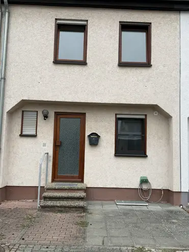 5 Zimmer Haus mit 150 m² in Ludwigshafen am Rhein – Bild 2