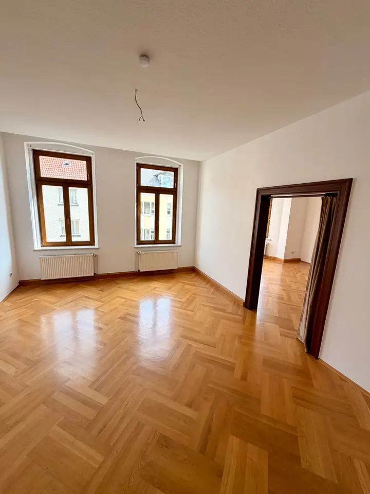 4 Zimmer Wohnung mit 120 m² in Plauen – Bild 2