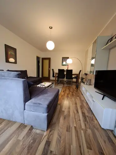 2 Zimmer Wohnung mit 66 m² in Köln – Bild 2